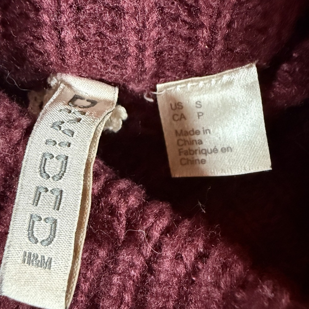 H&M Women's Chunky Knit Mock Neck Sweater Small Burgundy Textured Pullover - Picture 3 of 10